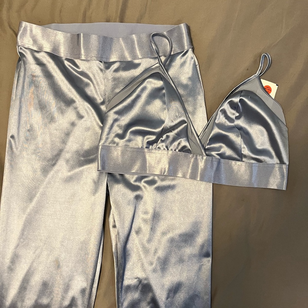 Satin legging/bralet set NWT